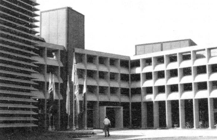 Servio Ferrer (with  Yolanda Lorenz, Luisa López, Cristina Apitz),  Corimon Centre, El Bosque Industrial Estate, Valencia, Carabobo (1993)