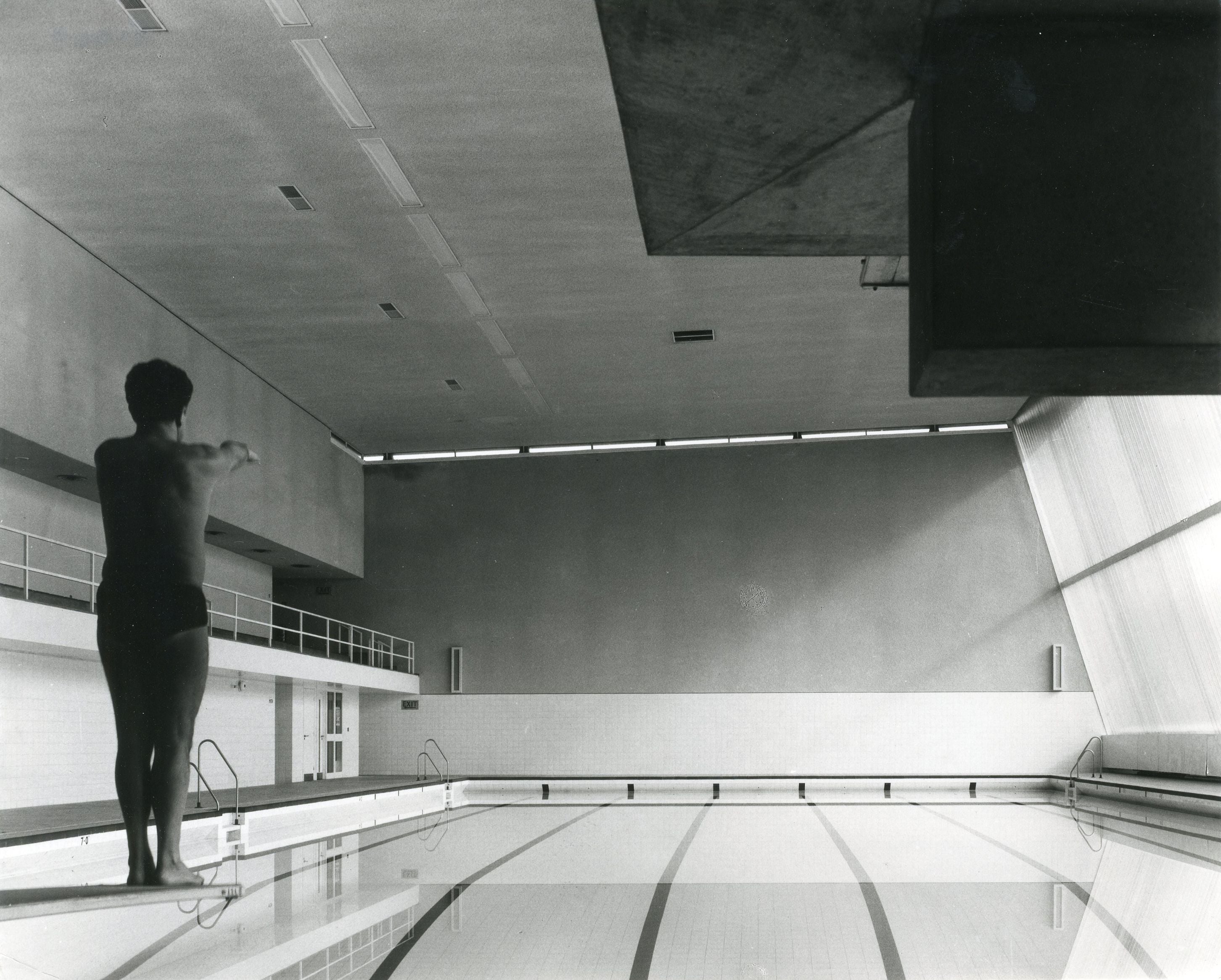 Denys Lasdun and Partners, Sports Centre, University of Liverpool. Photographer: Richard Einzig, AA Archives.